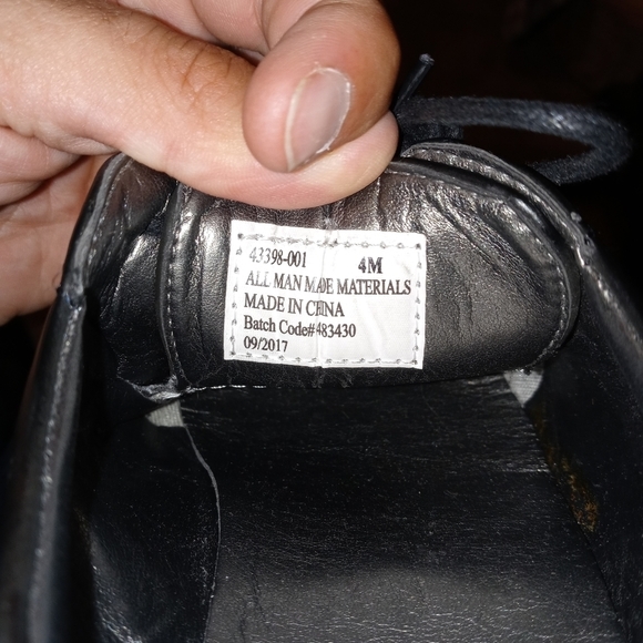 Stacy Adams Black Cap Toe Dress Shoes - Picture 5 of 10